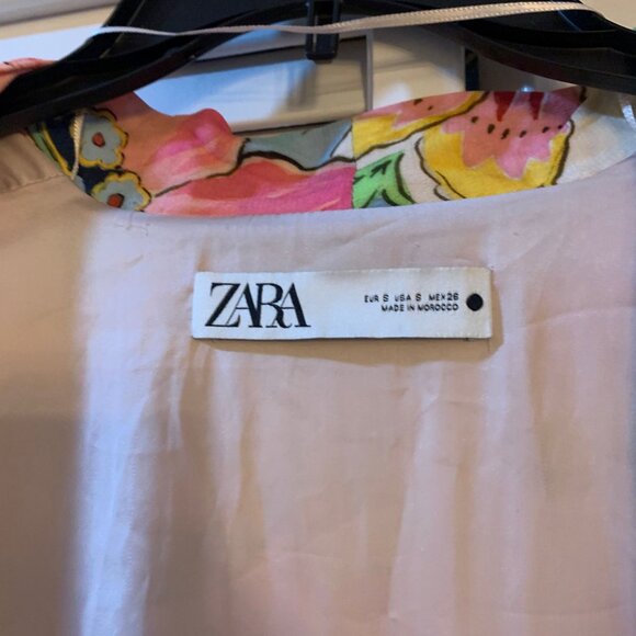 Zara Robe - Picture 5 of 5